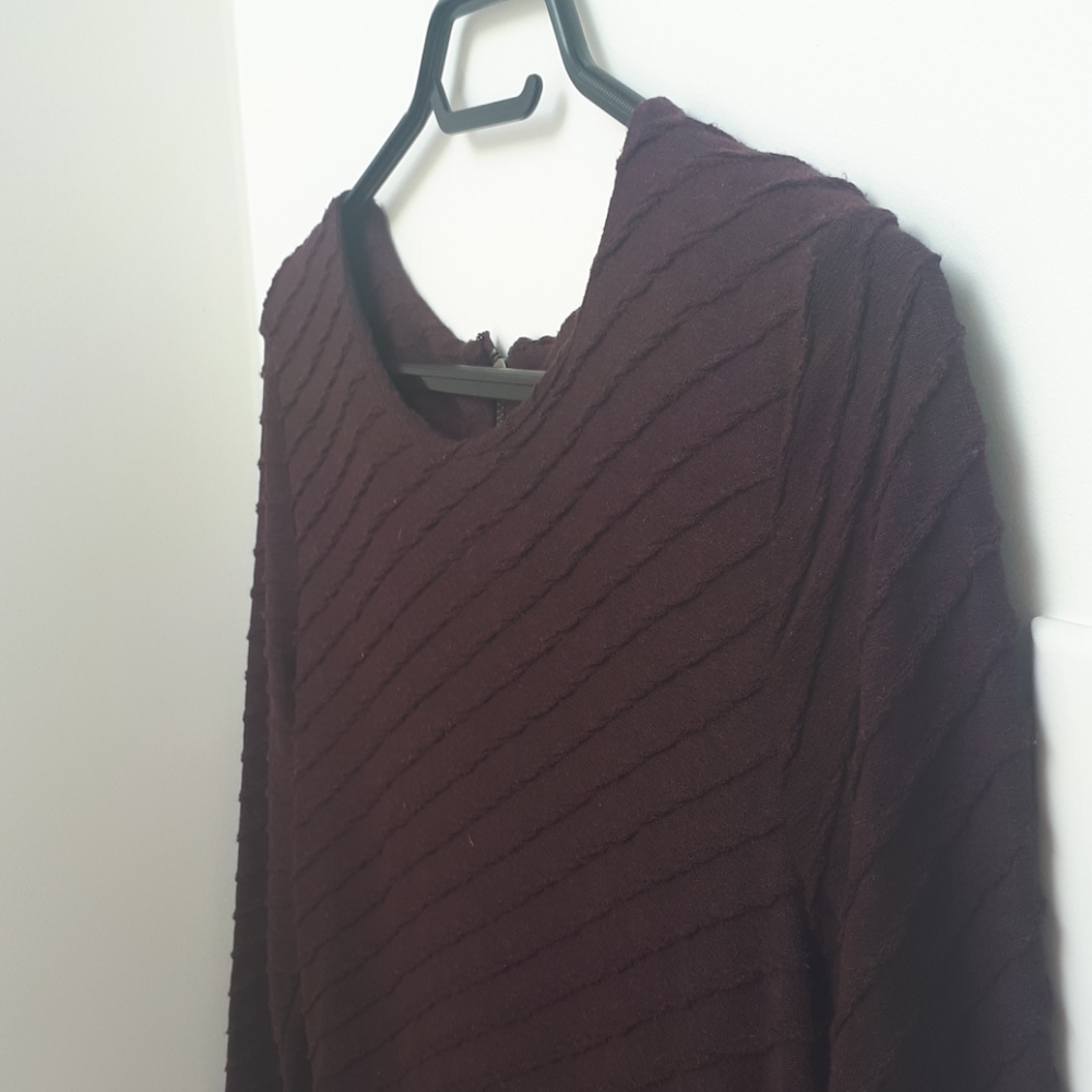 Eggplant-coloured dress